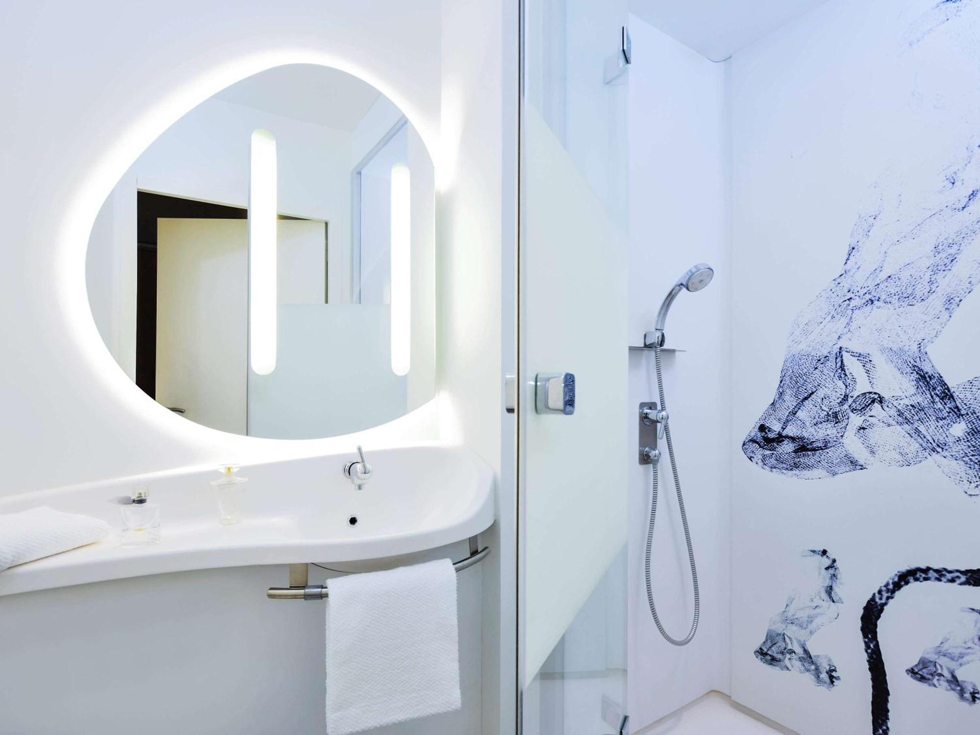 Ibis Budget Lille Gares Vieux-Lille Exterior foto