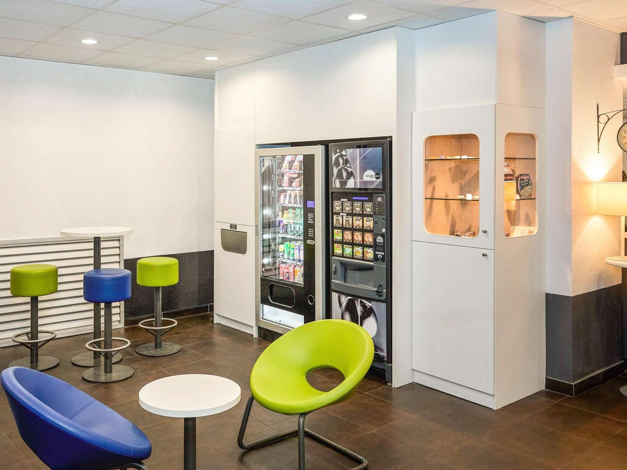 Ibis Budget Lille Gares Vieux-Lille Exterior foto