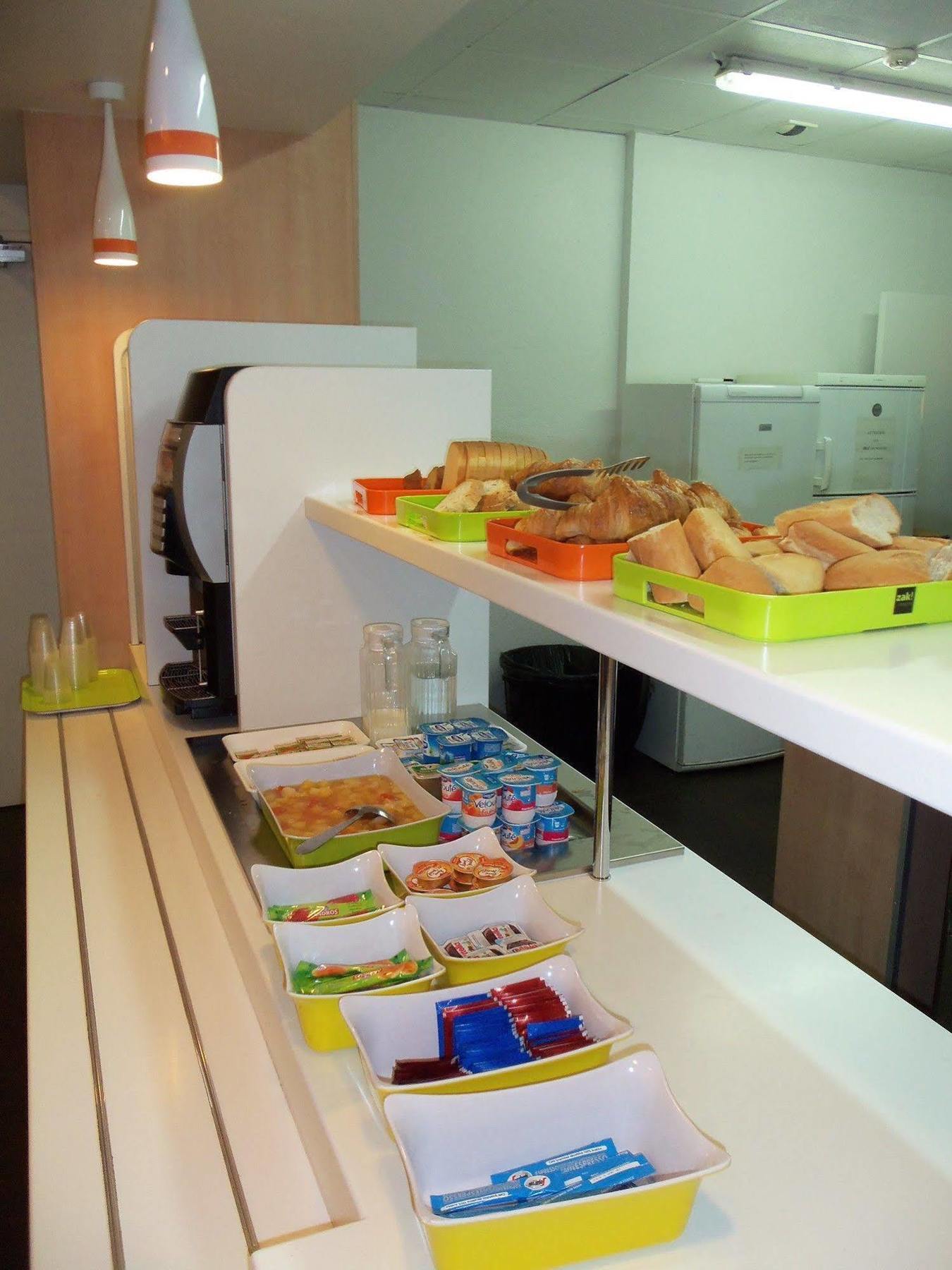 Ibis Budget Lille Gares Vieux-Lille Exterior foto